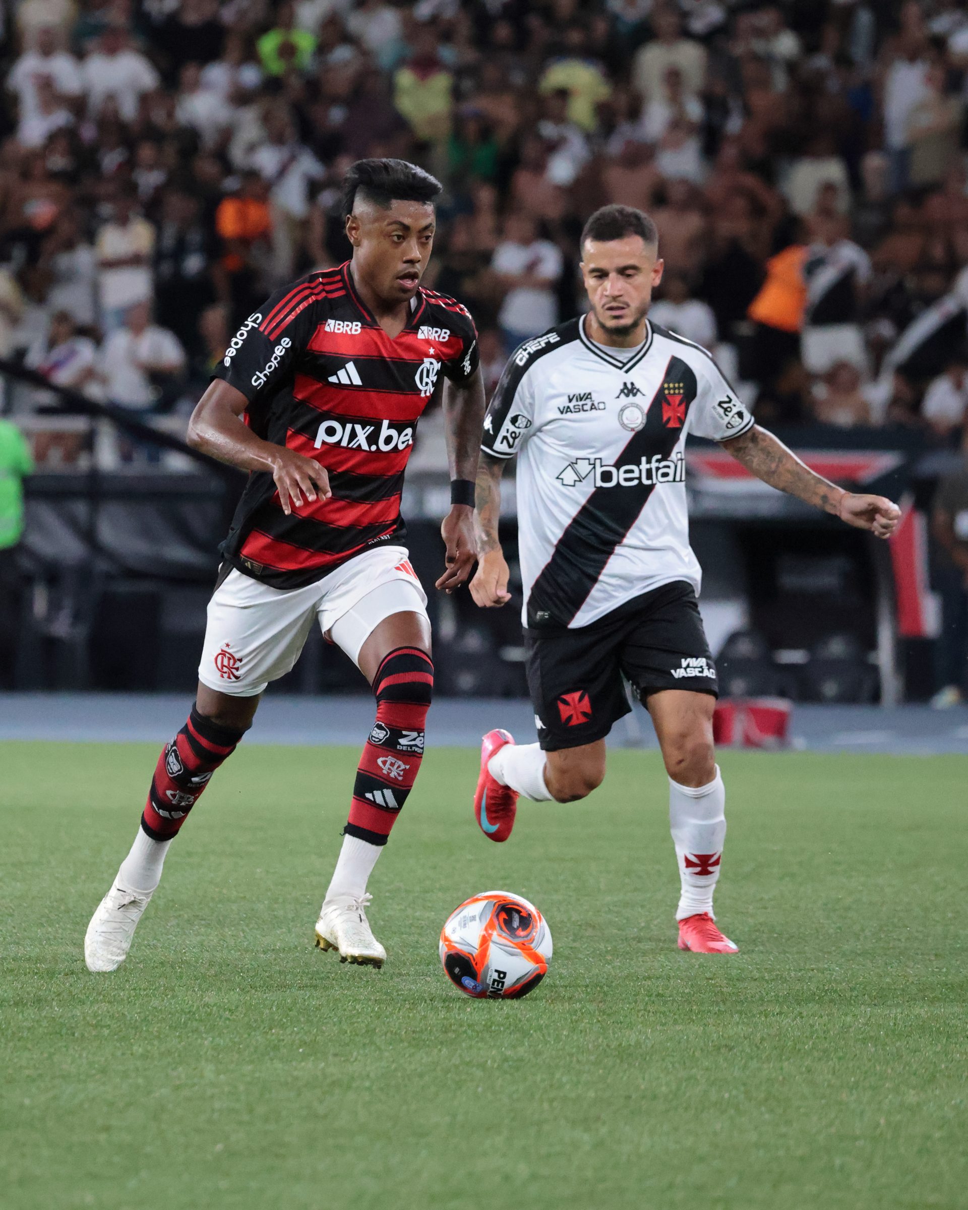 Fotografia Esportiva, Flamengo, Bruno Henrique, Vasco, Philippe Coutinho. Fotografia André Ribeiro @curto.fotografiaesportivo